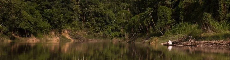 Claire Astigarraga - artiste plasticienne, sérigraphe, dessinatrice et navigatrice.