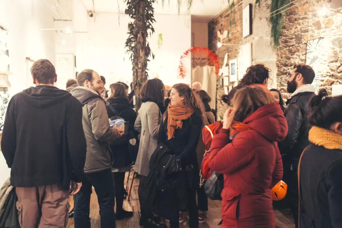 Claire Astigarraga - artiste plasticienne, sérigraphe, dessinatrice et navigatrice.