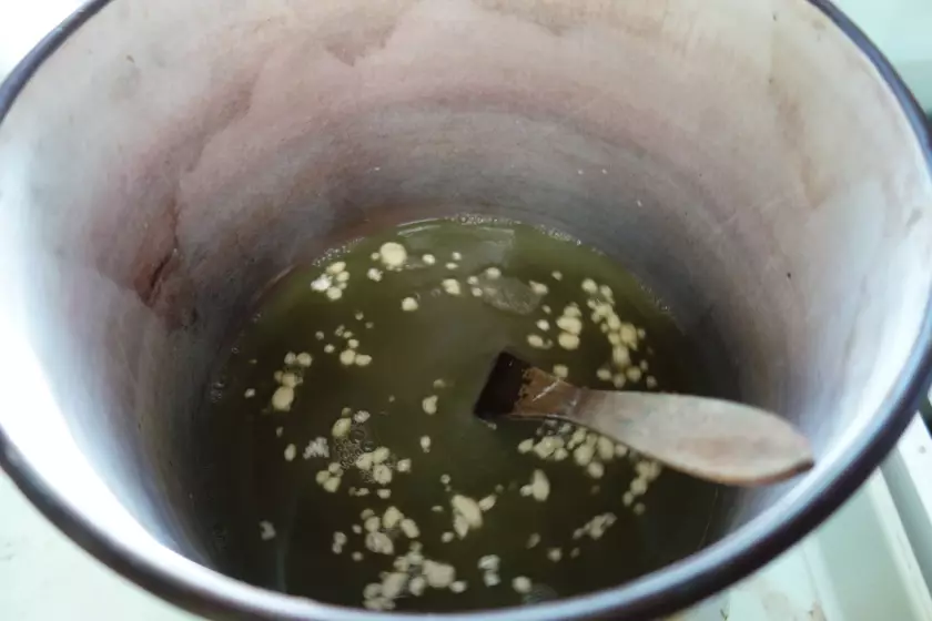 Claire Astigarraga - artiste plasticienne, sérigraphe, dessinatrice et navigatrice.