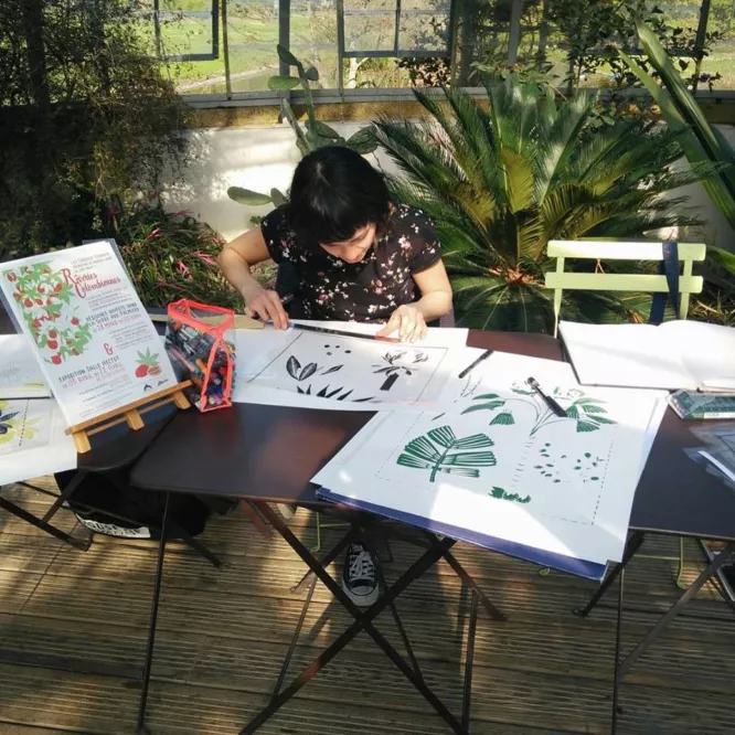 Claire Astigarraga - artiste plasticienne, sérigraphe, dessinatrice et navigatrice.
