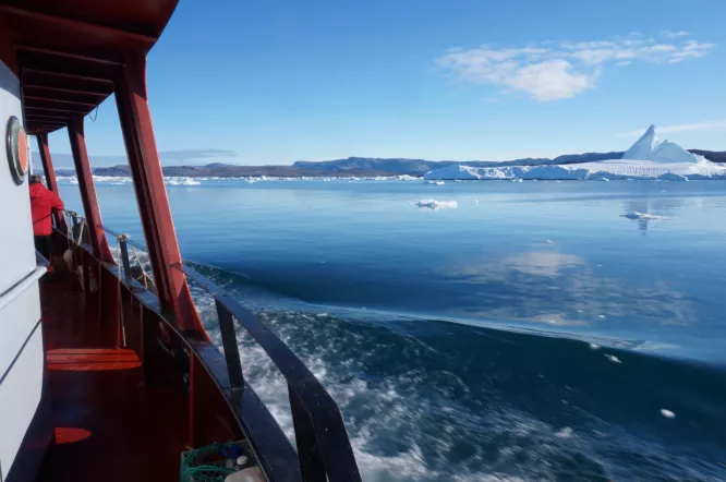 Claire Astigarraga - artiste plasticienne, sérigraphe, dessinatrice et navigatrice.