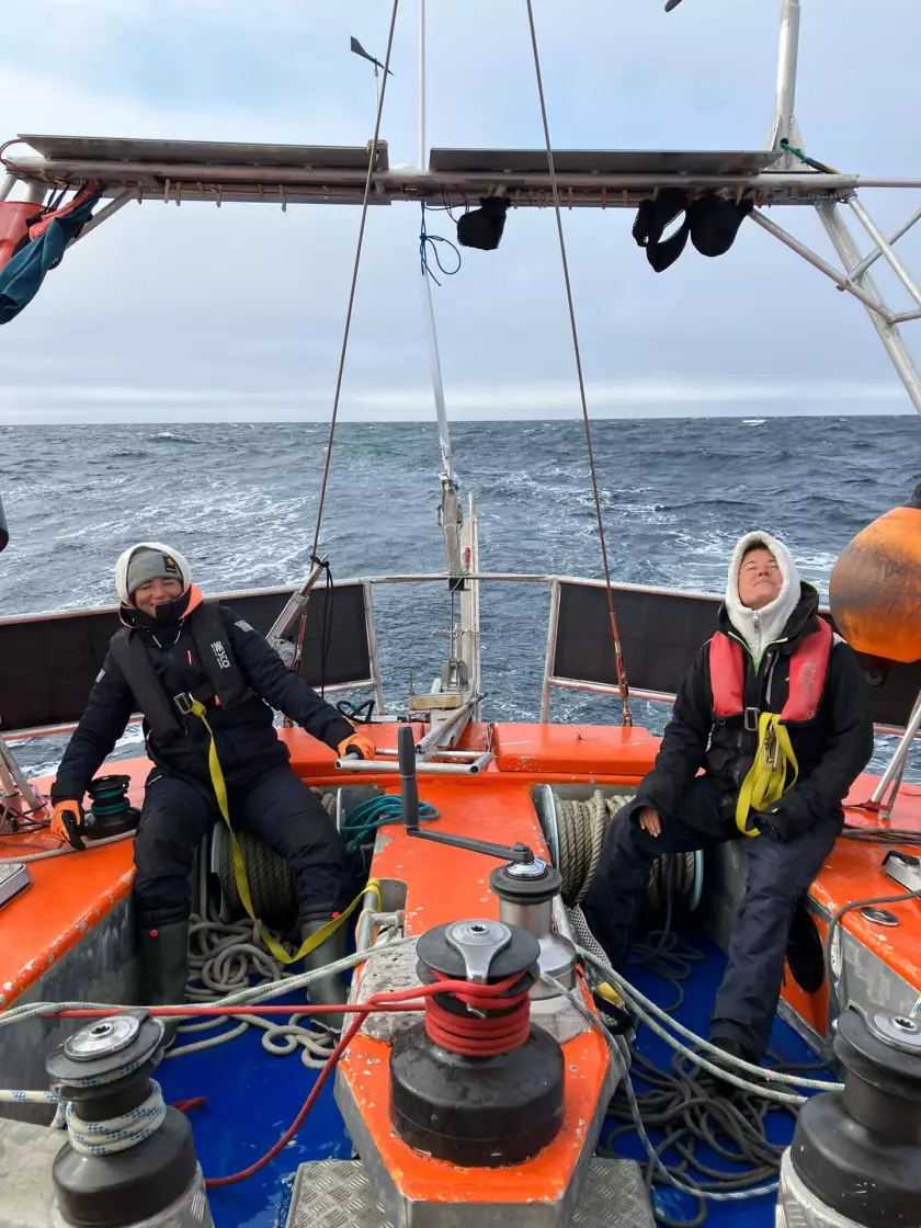 Claire Astigarraga - artiste plasticienne, sérigraphe, dessinatrice et navigatrice.