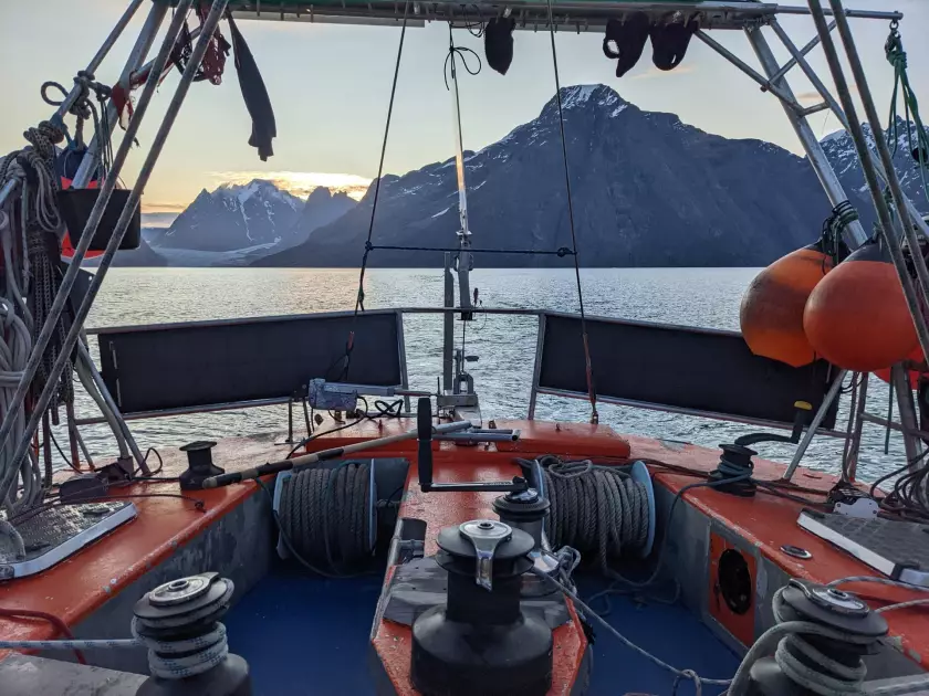 Claire Astigarraga - artiste plasticienne, sérigraphe, dessinatrice et navigatrice.