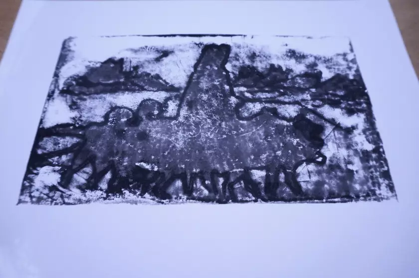 Claire Astigarraga - artiste plasticienne, sérigraphe, dessinatrice et navigatrice.